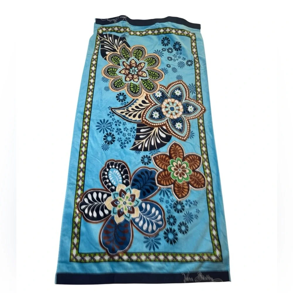 NWT Vera Bradley Bali Blue Beach Towel Retired Pattern